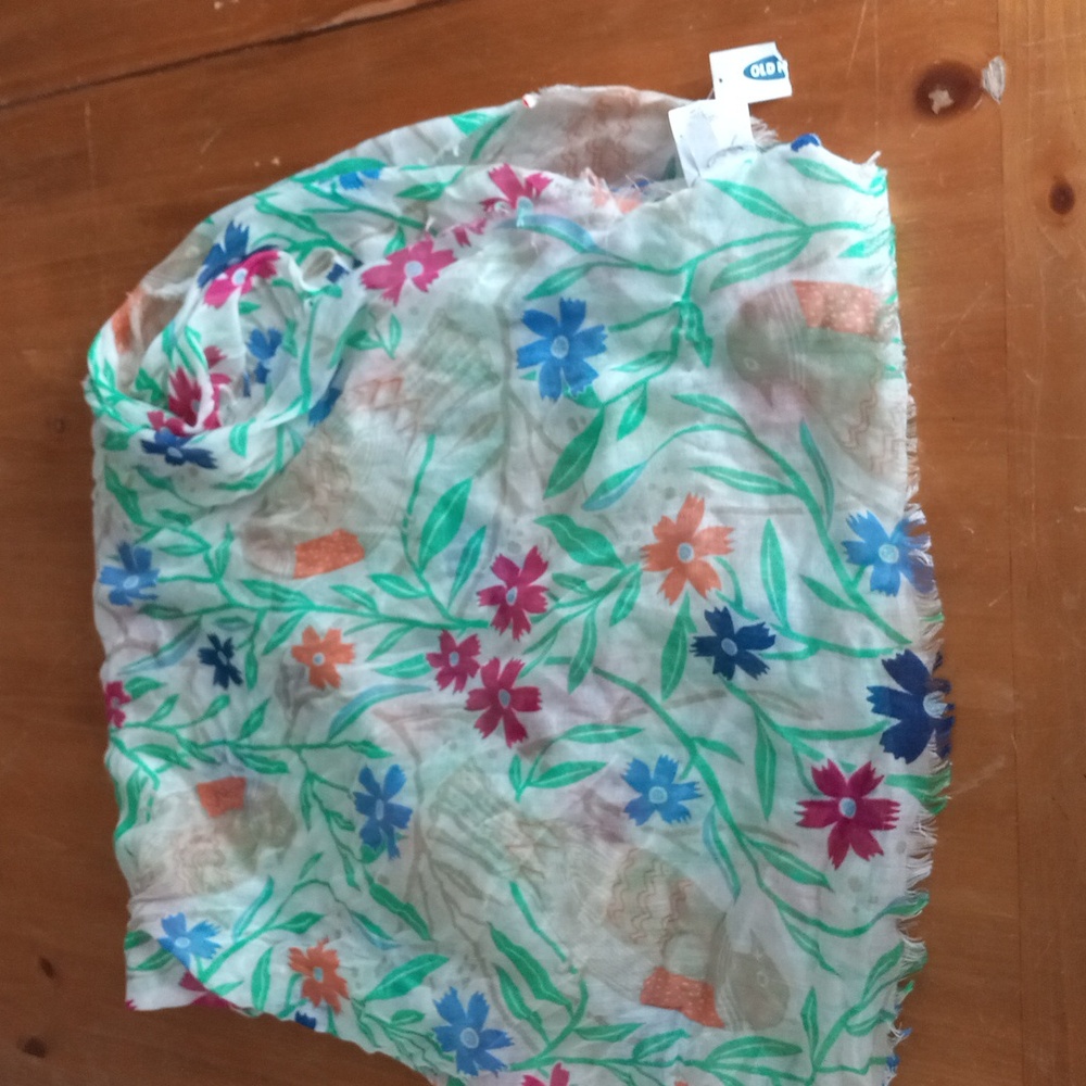 Nwt Old Navy Floral Patterned Bathing Suit Cover Beach Shawl